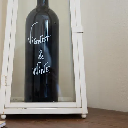 Vignot & Wine * Costigliole d'Asti